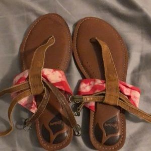 Reef sandals. Size 6. Small spot as you can see in one of the pictures